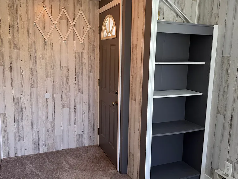 8 & 10 Gibbons Blvd — Photo 13