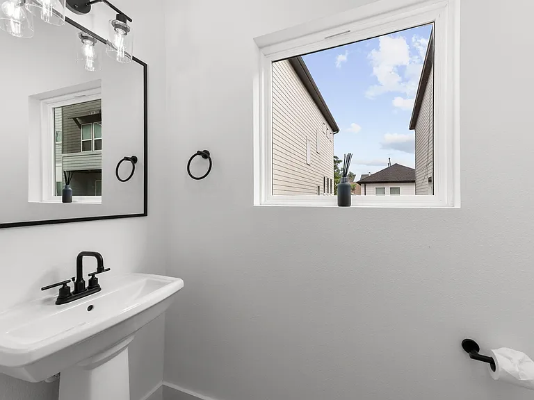 3030 Live Oak St — Photo 21