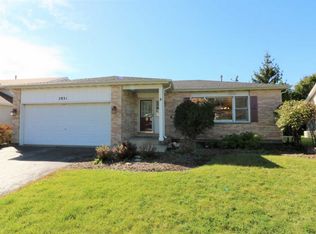2831 Brisbane Dr, Lake In The Hills, IL 60156