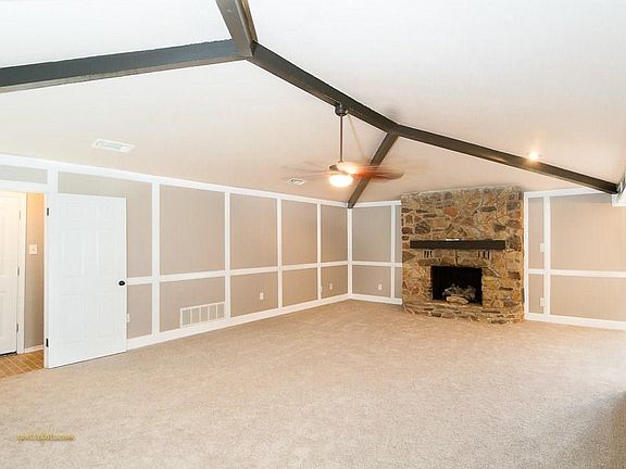 5th image of 2402 Christi Ln