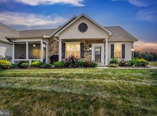 218 Dolomite Dr #9B, York, PA 17408