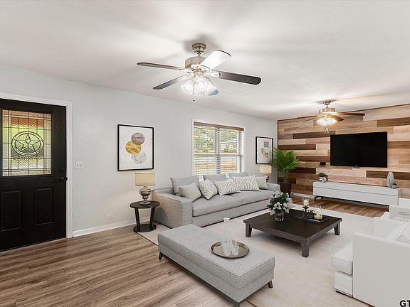 5th image of 405 Redbud Ln