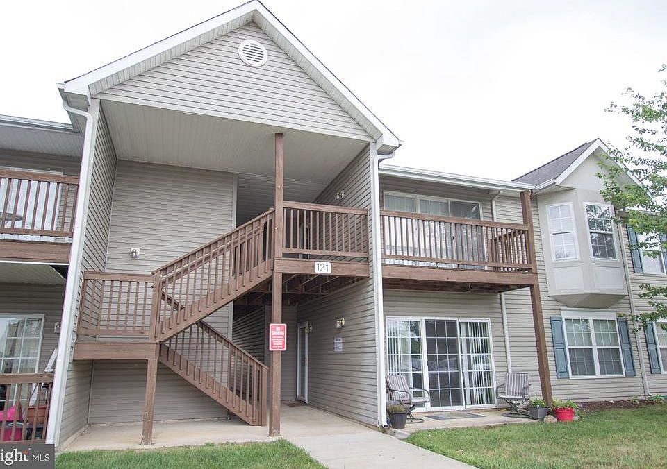 1st image of 121 Brookland Ct APT 5