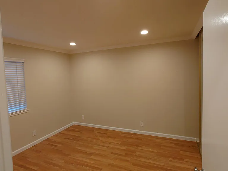 4th Bedroom, with large closet.