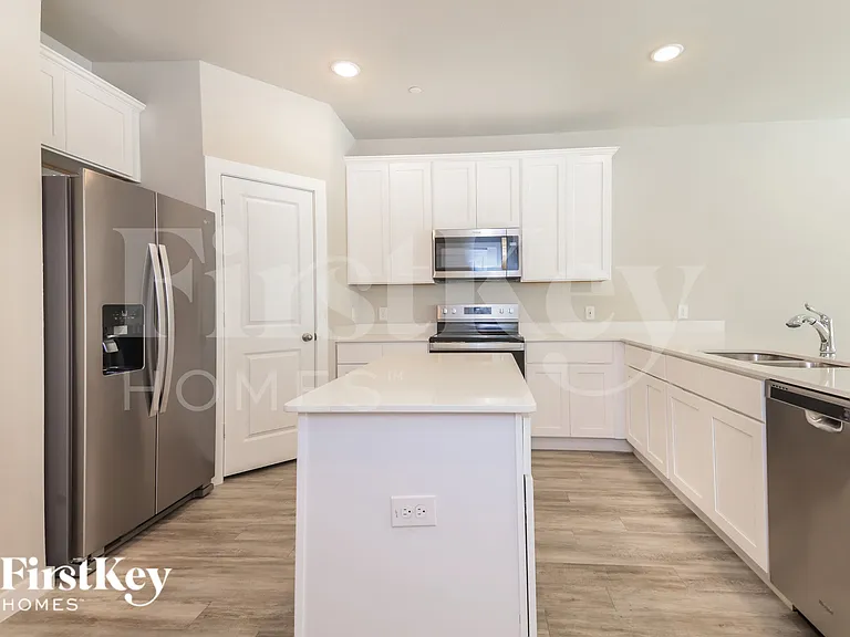 322 Nima Ln — Photo 5
