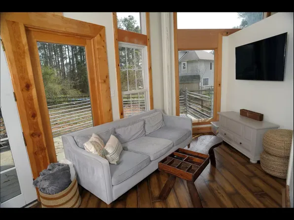 217 Shoreline Loop, Mooresville, NC 28117