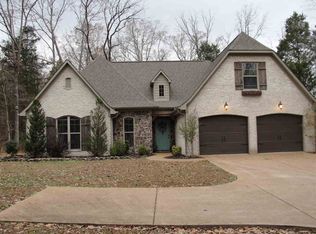 230 Springview Dr, Jackson, TN 38305