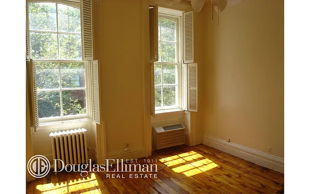 Rented by Douglas Elliman | media 24