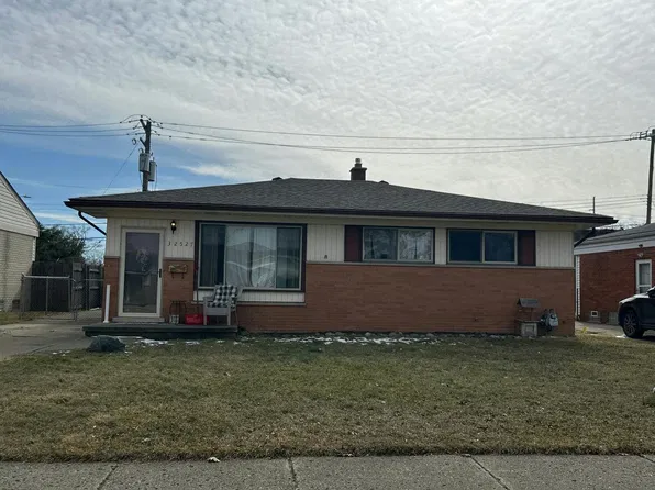 32527 Leona St, Garden City, MI 48135