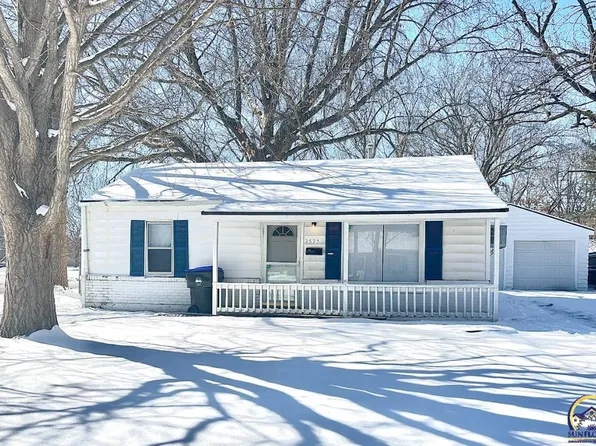 2625 SW Hillcrest Rd, Topeka, KS 66614