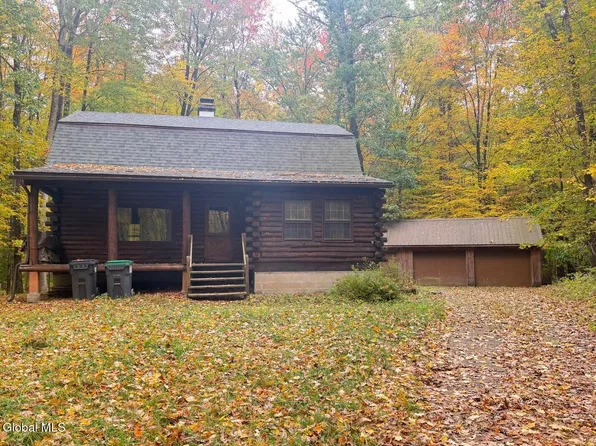 606 Mac Elroy Road, Ballston Lake, NY 12019