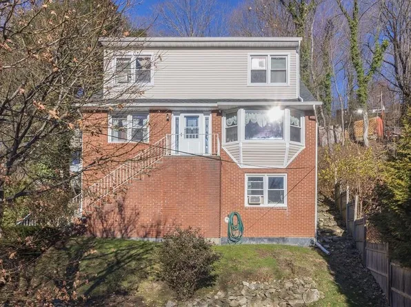 11 Cedar Street, Valhalla, NY 10595