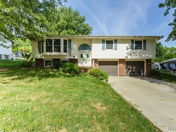 809 Concordia Ln, Saint Charles, MO 63301