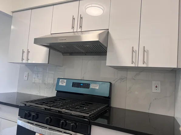 419 16th St APT 3R, Union City, NJ 07087