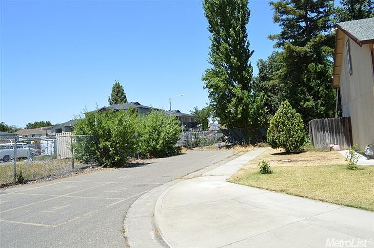 1st image of 128 Summerwood Dr
