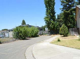 128 Summerwood Dr, Woodland, CA 95695