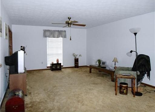 4th image of 31180 Shannon Dr