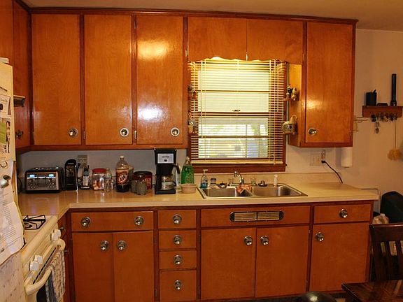 4th image of 516 N Arlington St