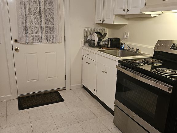 4th image of 102 North St #102B