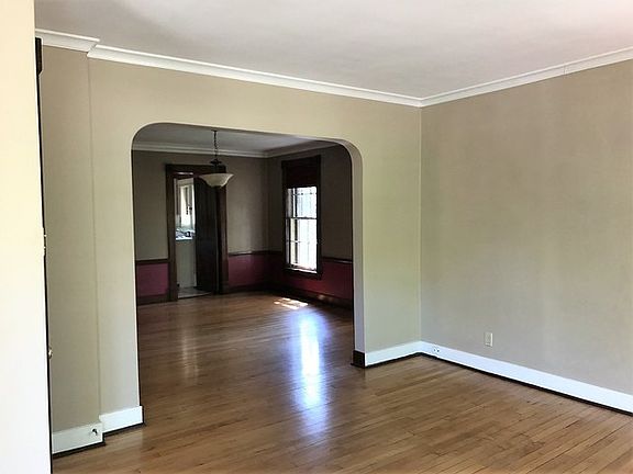 5th image of 725 Monroe Ave Unit 2