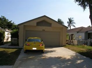 3740 NW 19th St, Coconut Creek, FL 33066