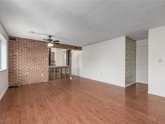 4th image of 12029 Clifton Blvd APT 404
