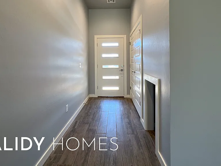 428 Remington Ave — Photo 3