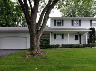 876 Cobb Rd, Shoreview, MN 55126