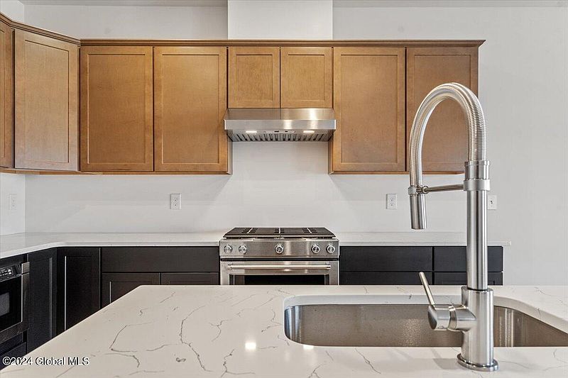 4th image of 12 Kendra Court