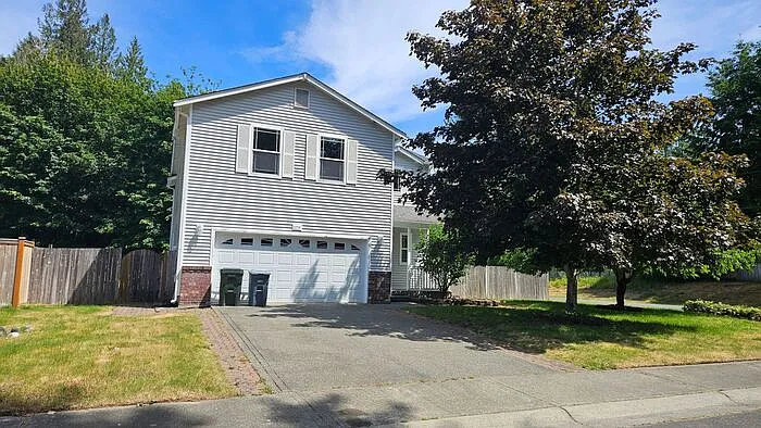 3 bed, 2.5 bath, 2216 sqft, $2,750 — Photo 1
