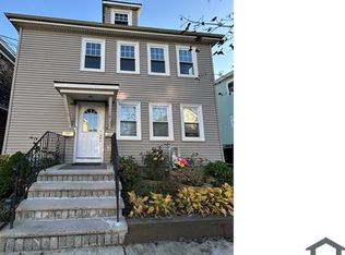 11 Nichols St, Everett, MA 02149