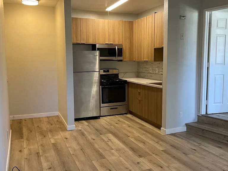 4770 York Blvd. — Photo 13