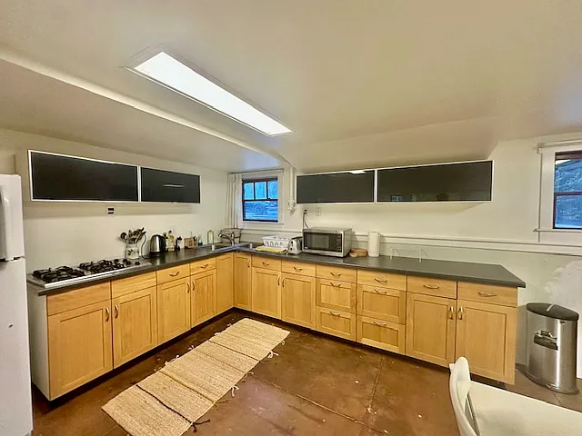 1 bed, 1000 sqft, $1,700 — Photo 2