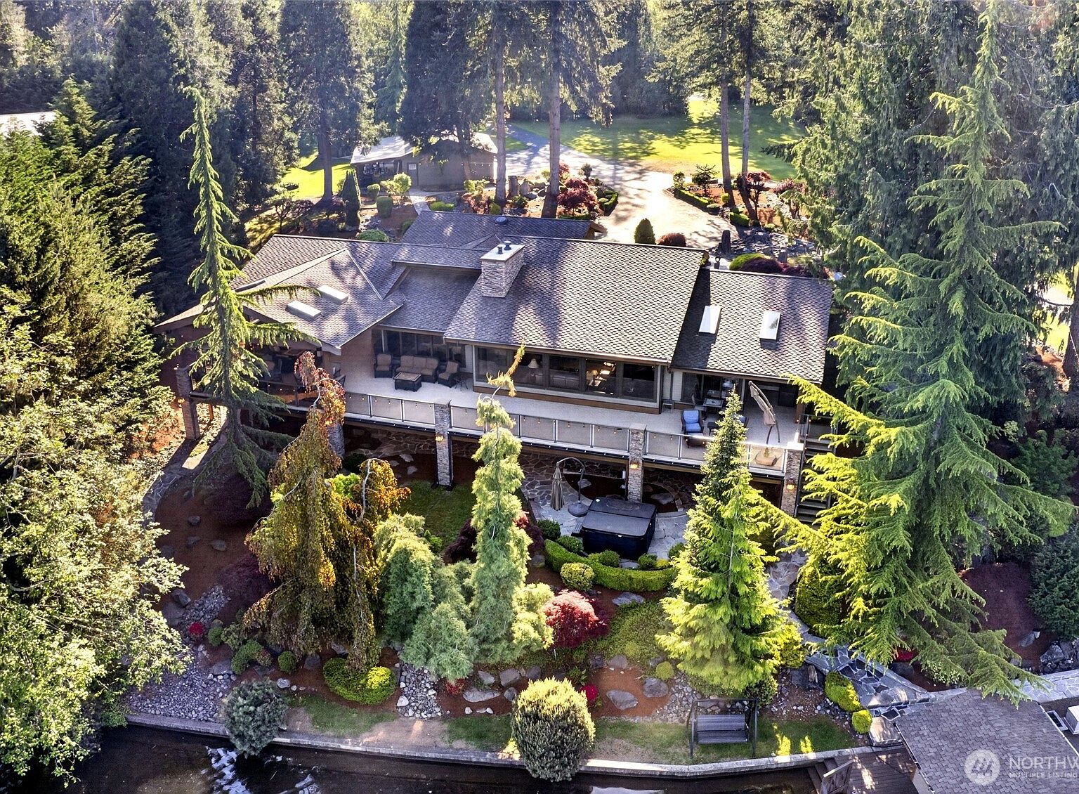 岩です。 21421 Snag Island Drive E, Lake Tapps, WA 98391 | MLS #2519866