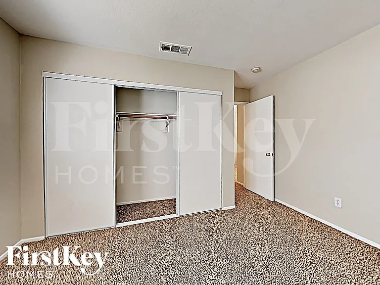 1683 Black Hills Way — Photo 12