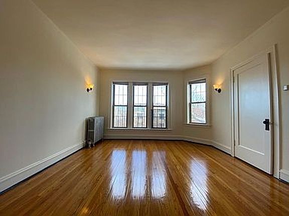 4th image of 4830-34 N Wolcott Ave #4834-1N