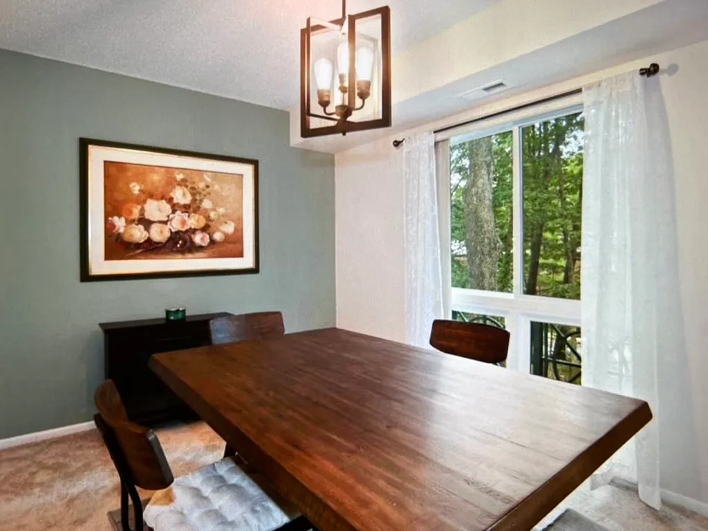 11810 Breton Ct — Photo 2