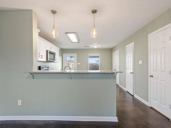 5th image of 1619 Dehart Dr