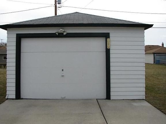 4th image of 1433 W Holmes Ave