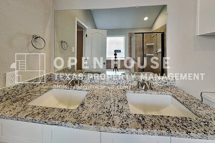 800 Stone Trail Dr — Photo 11