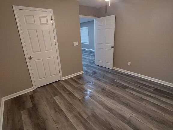 2nd image of 524 S Beltline Blvd #3