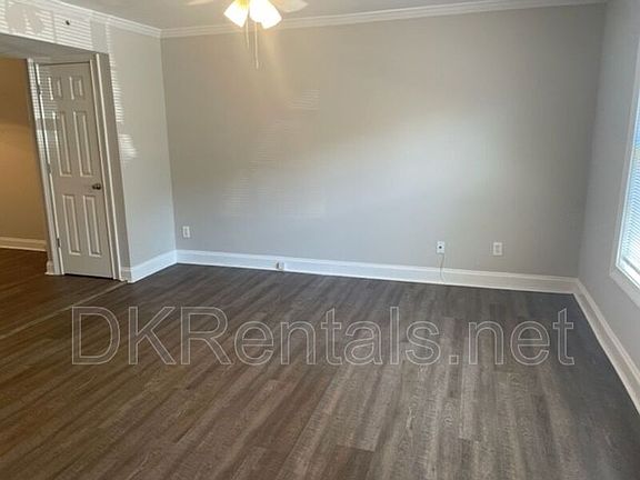 4th image of 22 Villa Ct SE