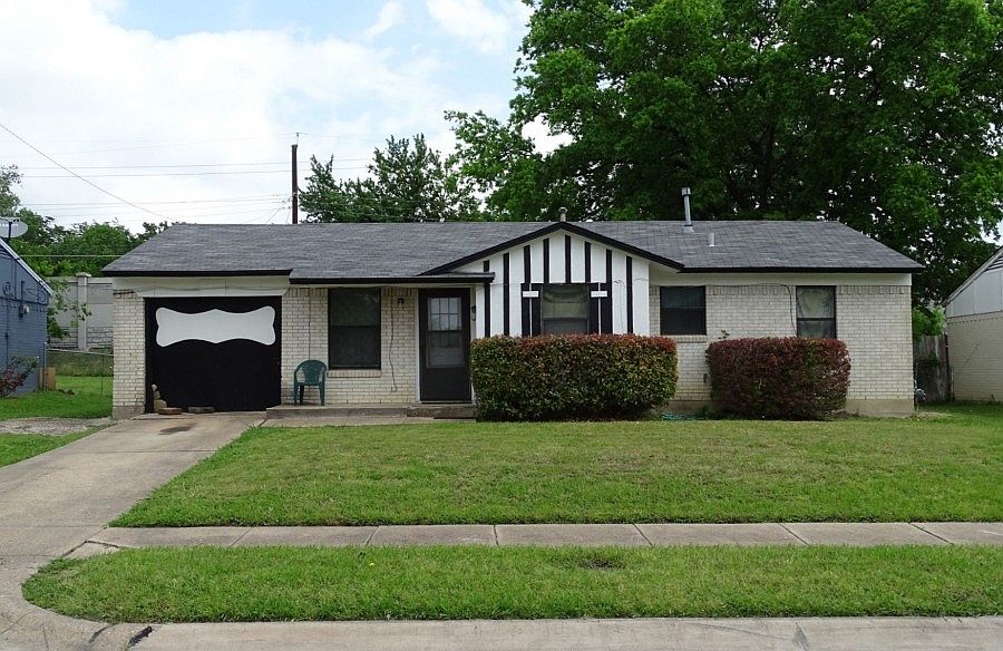1st image of 402 Davidson Dr
