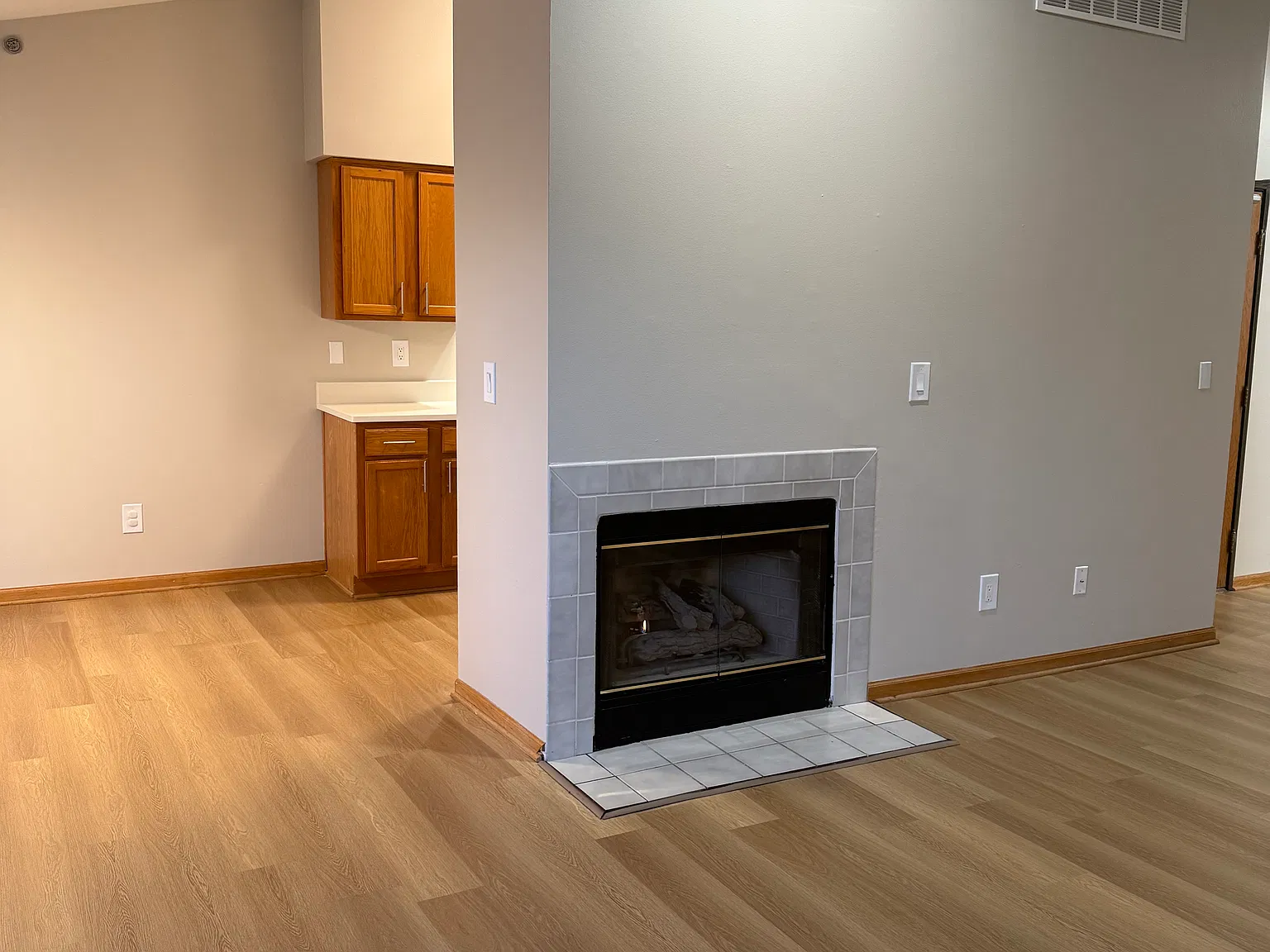 3 bed, 1343 sqft, $1,840 — Photo 3