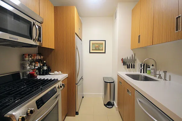 Rented by Compass | media 63