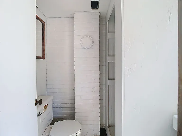 401 E Lambright St — Photo 30
