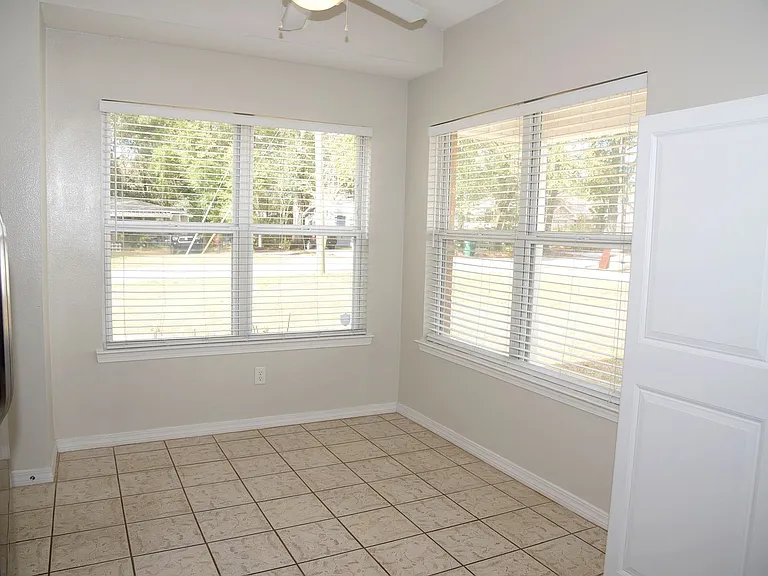 114 Quince Ave — Photo 22