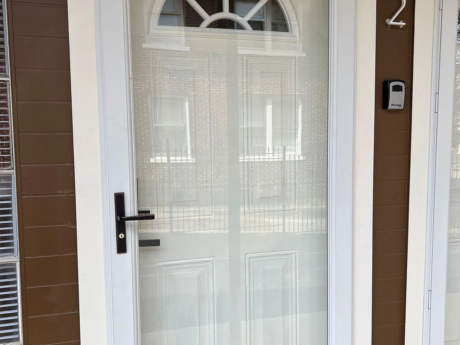 2 bed, 850 sqft, $1,900 — Photo 2