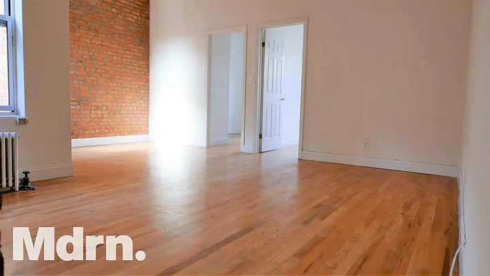 Rented by Mdrn Residential | media 8