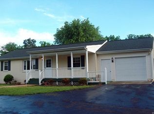 94 Stone Shores Dr, Urbanna, VA 23175